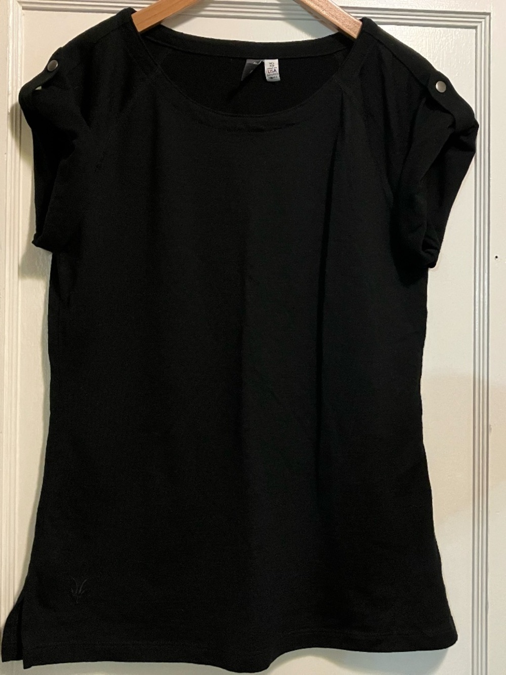 Ibex black merino tab-sleeve tee — made in USA — EUC